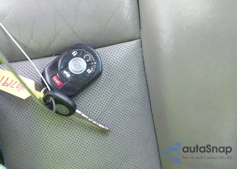 2005 Cadillac Sts V8 z USA, uszkodzony, nr VIN 1G6DC67A650211661